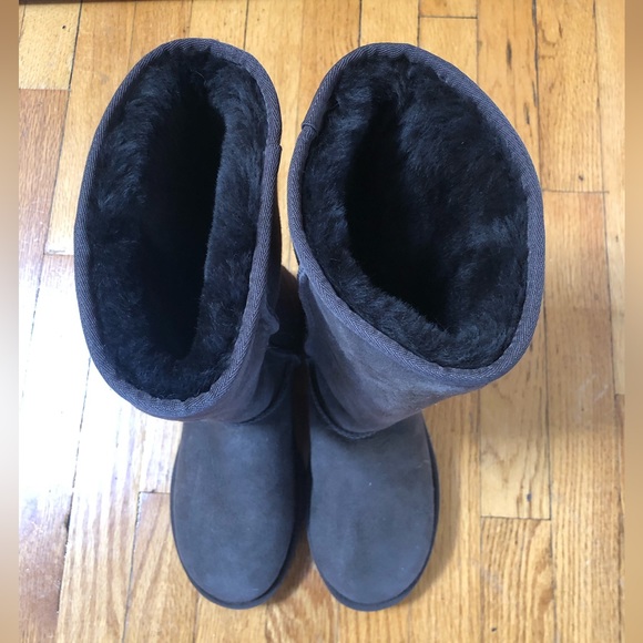 UGG Classic Tall Boots - Picture 6 of 8